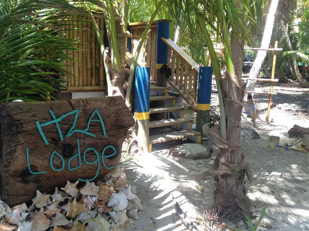 Itza Resort Long Caye Esterno foto